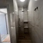 Phil's Apartament